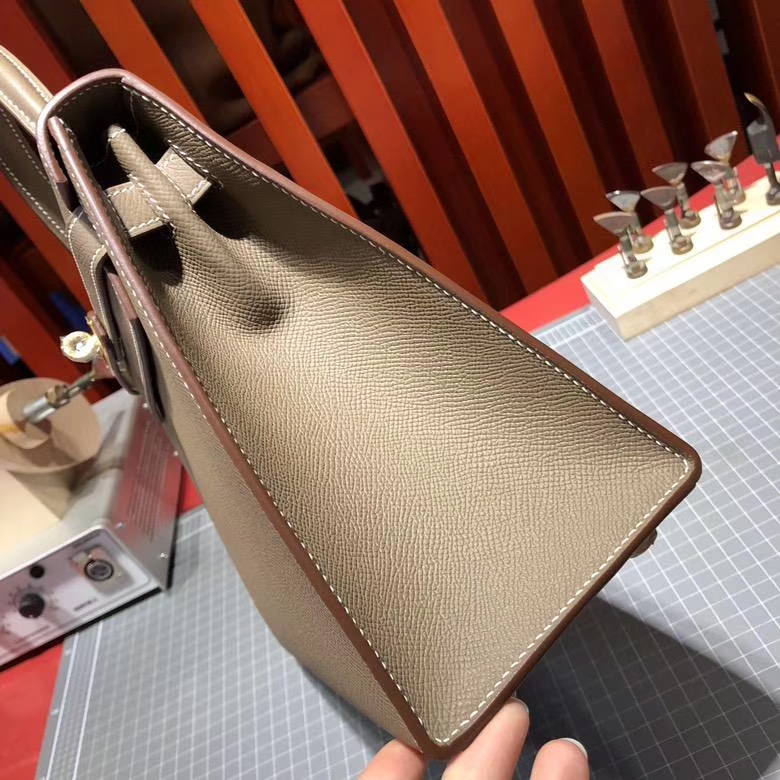Hermes Kelly28cm 爱马仕18大象灰掌纹牛皮新款编织肩带凯莉包 金扣