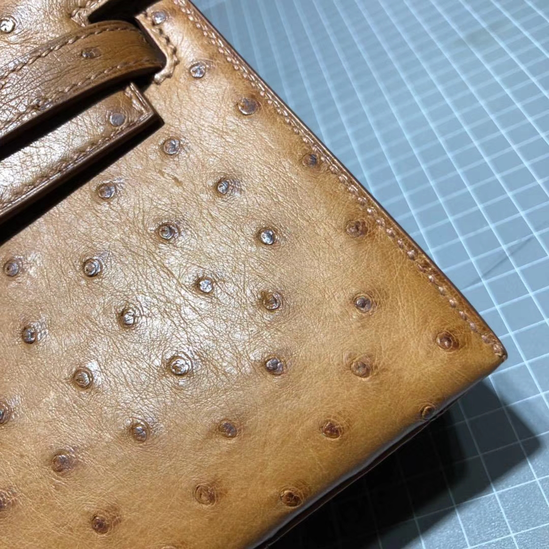 爱马仕包包官网 Hermes Minikelly Pochette 太阳黄顶级鸵鸟皮迷你凯莉包 金扣