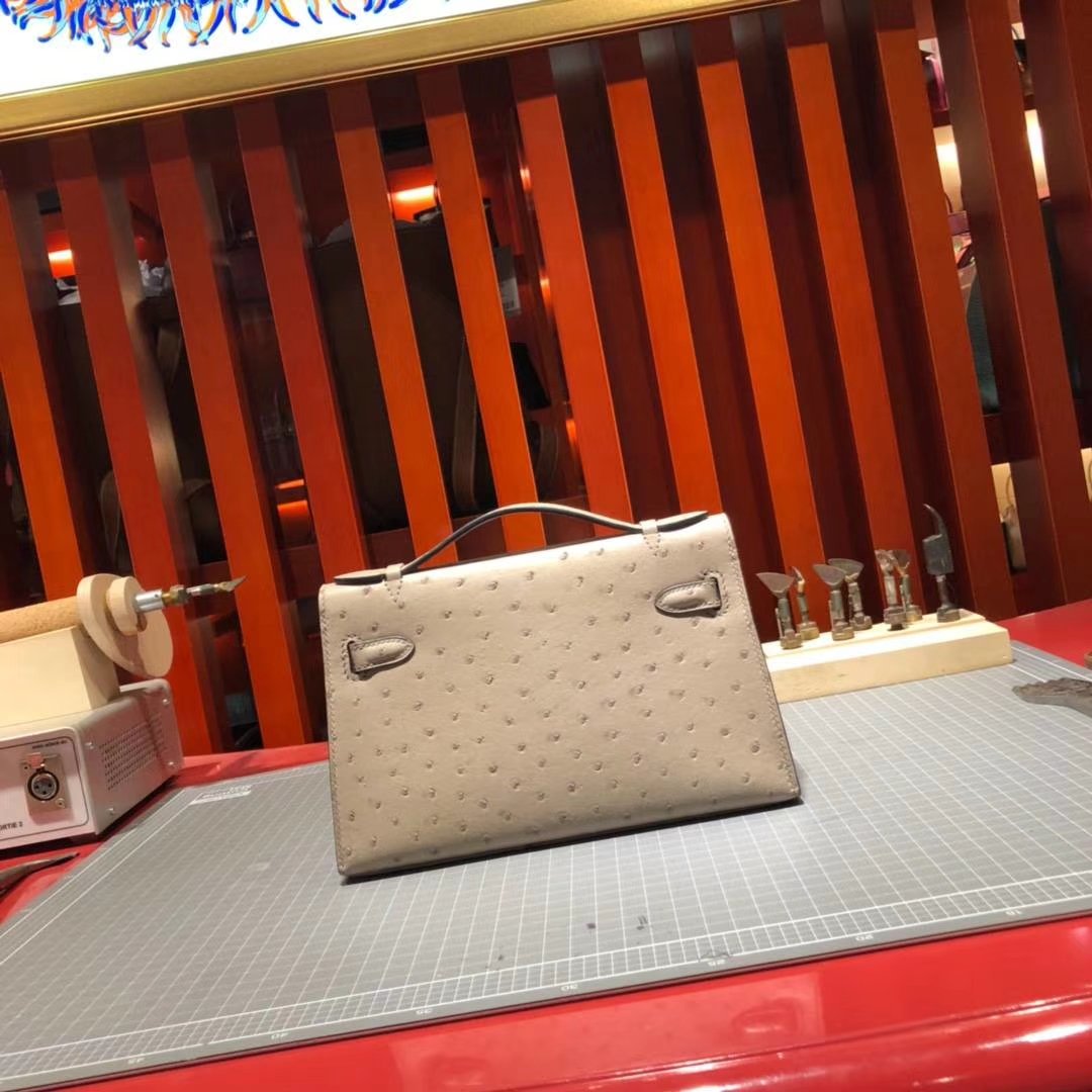 Hermes Minikelly Pochette22cm 爱马仕冰川灰顶级鸵鸟皮迷你凯莉包 金扣
