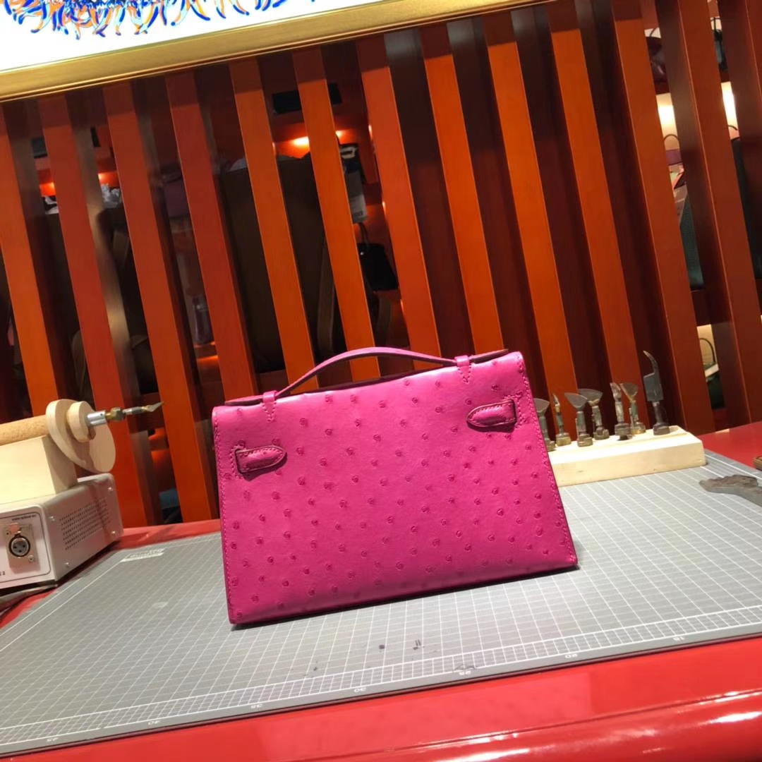 爱马仕包包官网 Hermes Minikelly Pochette 玫红色顶级鸵鸟皮迷你凯莉包