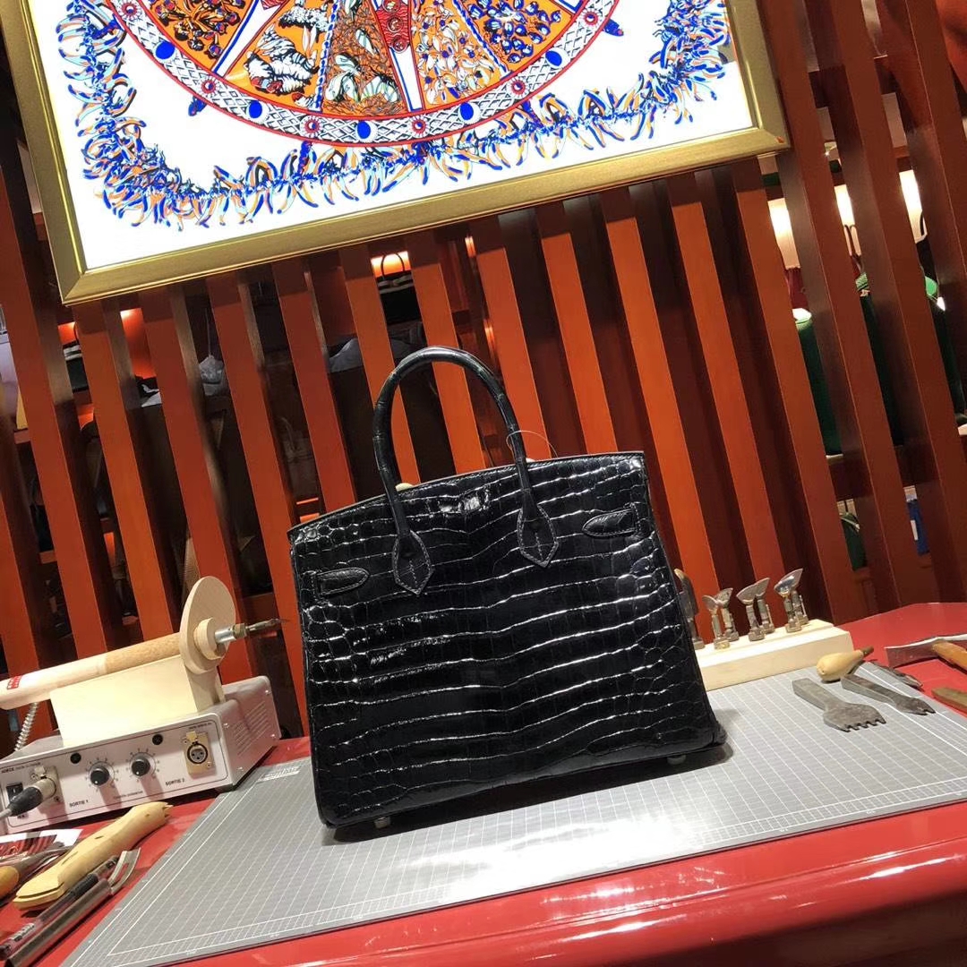 爱马仕铂金包价格 Hermes Birkin30CM 89黑色御用尼罗鳄 金扣