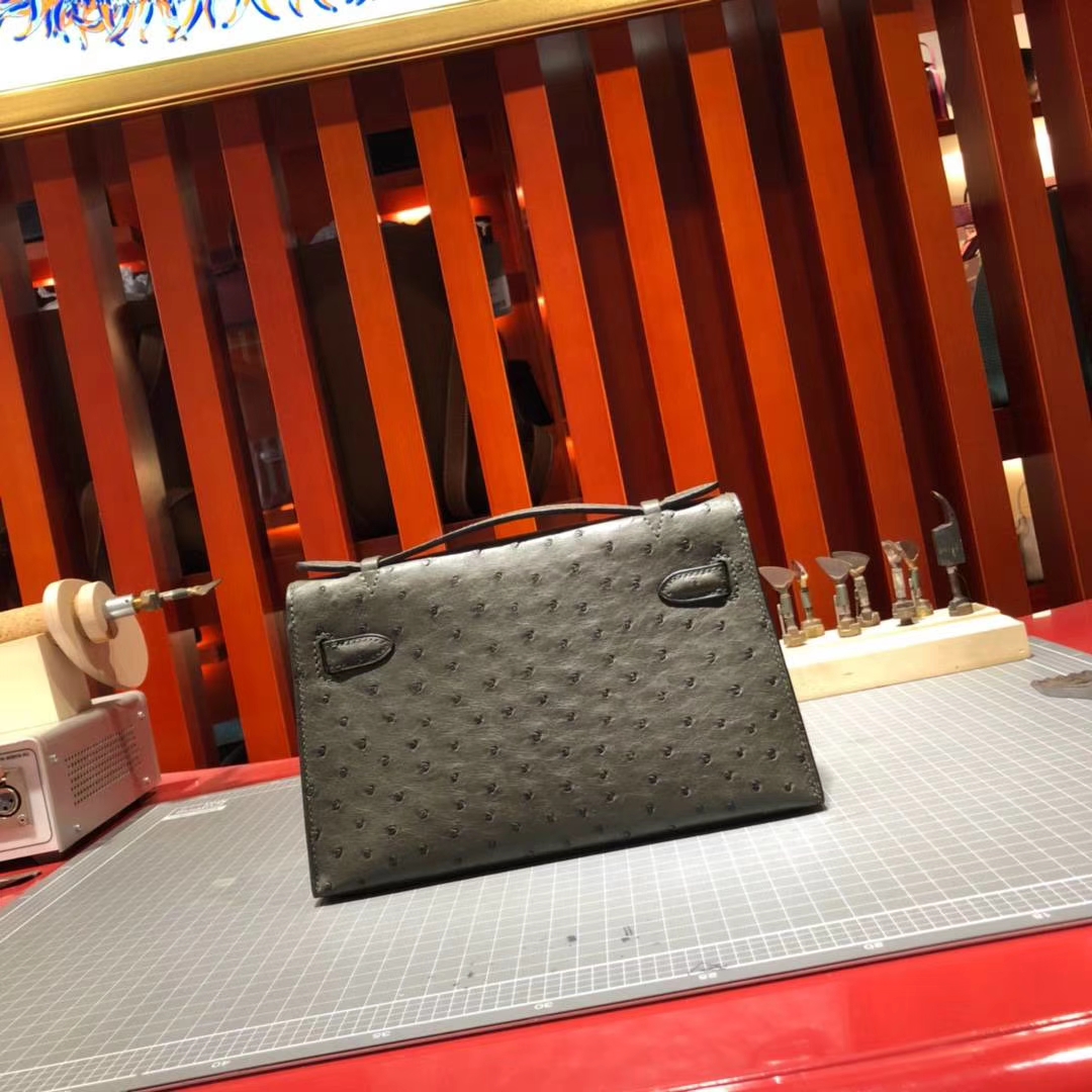 Hermes Minikelly22cm 爱马仕顶级鸵鸟皮迷你凯莉包晚宴包 铁灰色 金扣