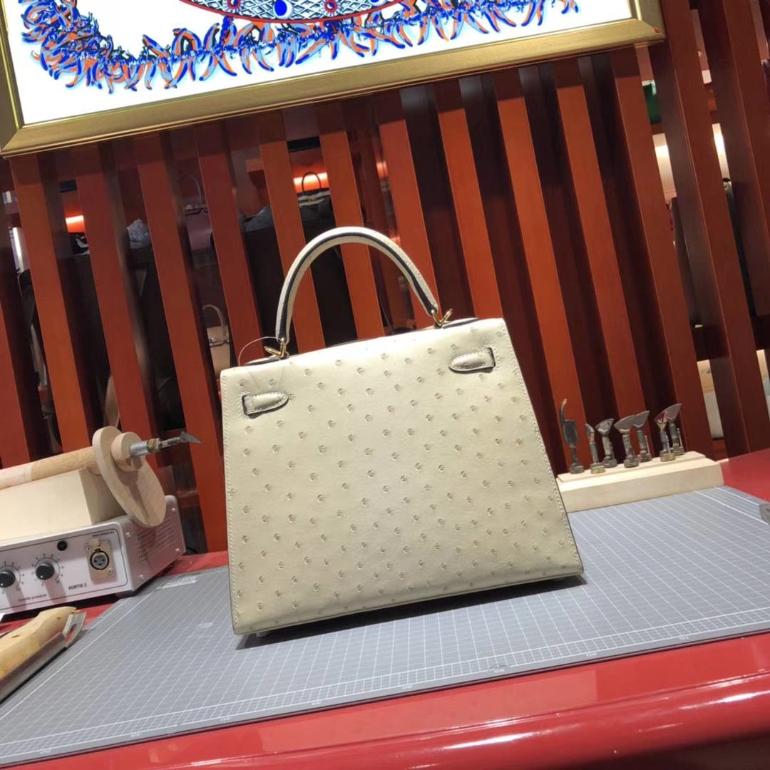 爱马仕Kelly包包 Hermes进口鸵鸟皮凯莉包Kelly25CM 3C羊毛白 金扣