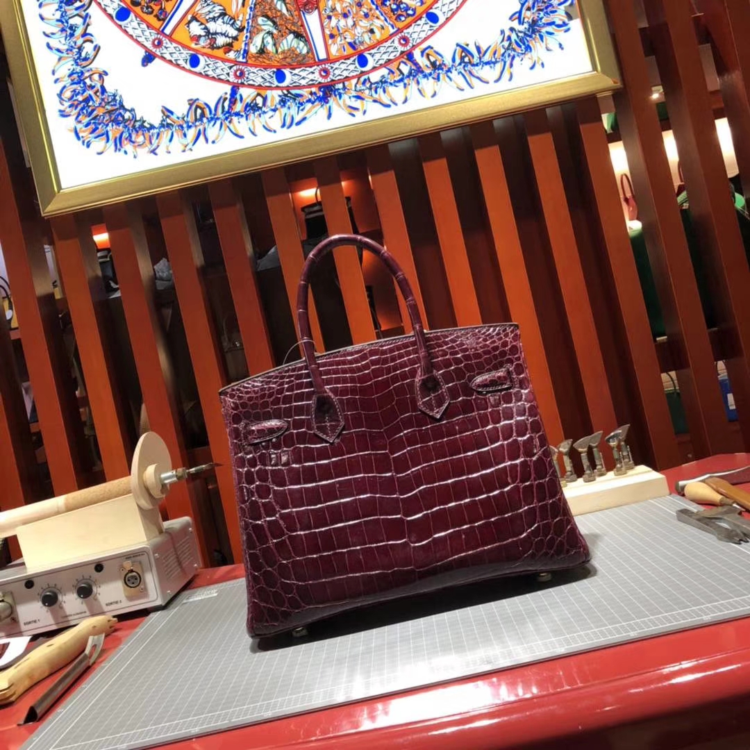 爱马仕新款铂金包 Hermes Birkin30CM 57波尔多酒红亮面鳄鱼皮 金扣