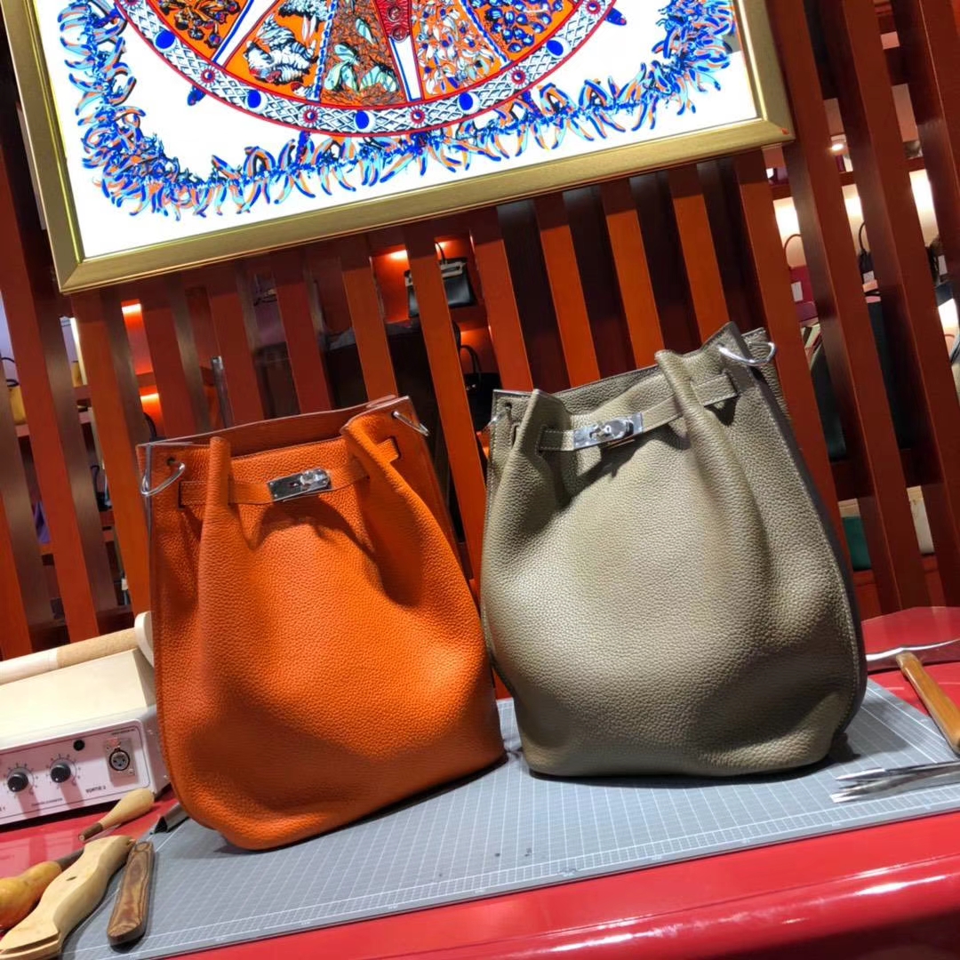 爱马仕新款女包 Hermes So Kelly水桶包 大象灰顶级TC牛皮单肩包 银扣