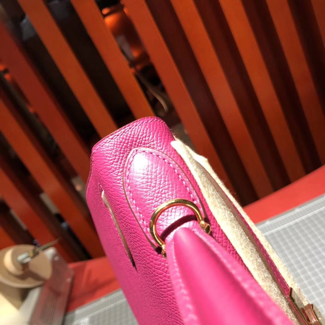 爱马仕Kelly包包 Hermes玫瑰紫原厂Epsom牛皮凯莉包Kelly28CM 金扣