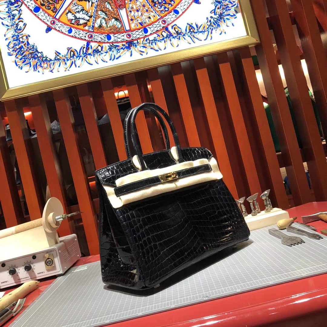 爱马仕铂金包价格 Hermes Birkin30CM 89黑色御用尼罗鳄 金扣