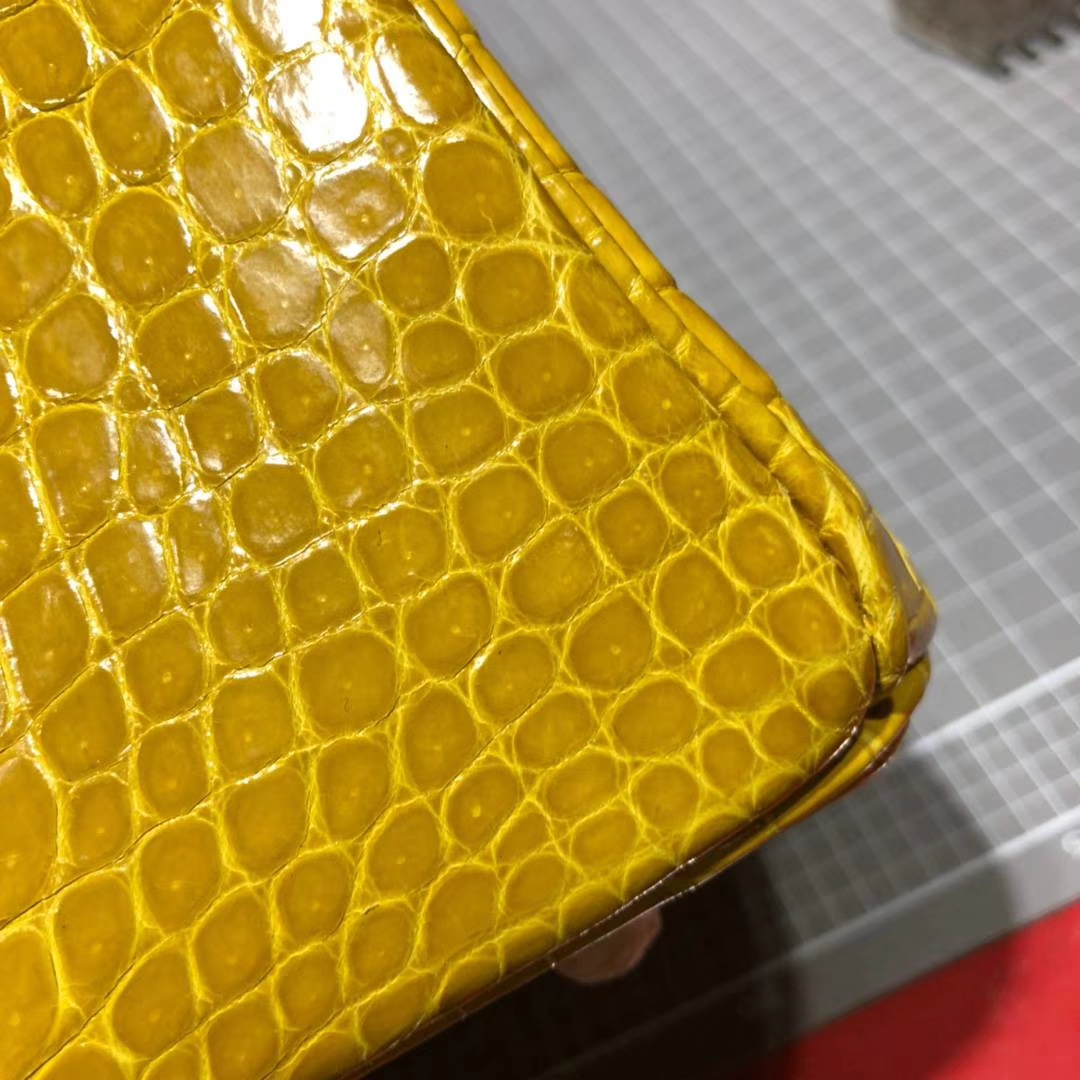 爱马仕Birkin包包 Hermes亮面倒V湾鳄鱼皮Birkin30铂金包 9D琥珀黄 金扣