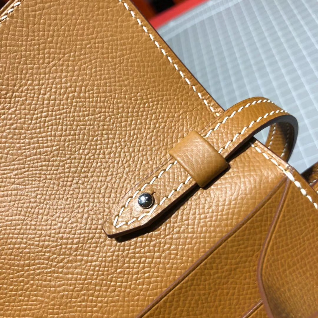 爱马仕新款女包 Hermes Clic16CM 土黄色Epsom牛皮单肩斜挎包 银扣