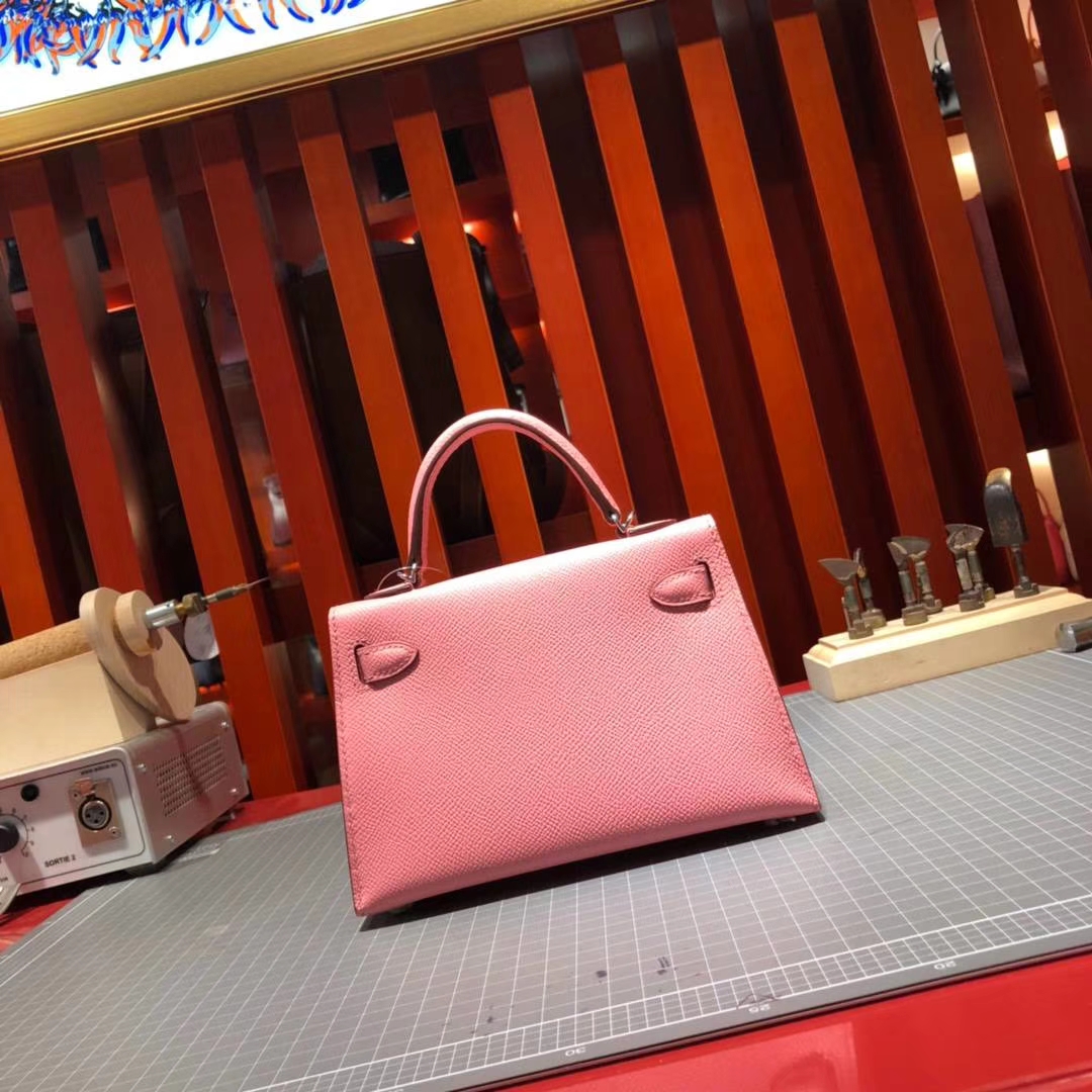爱马仕包包官网 Hermes Minikelly2代 奶昔粉色顶级Epsom牛皮迷你凯莉包 银扣