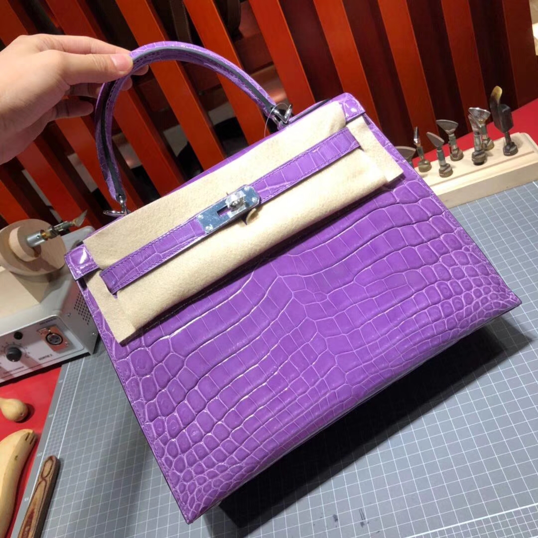爱马仕新款凯莉包 Hermes Kelly28CM 薰衣草紫亮光尼罗鳄鱼皮 银扣