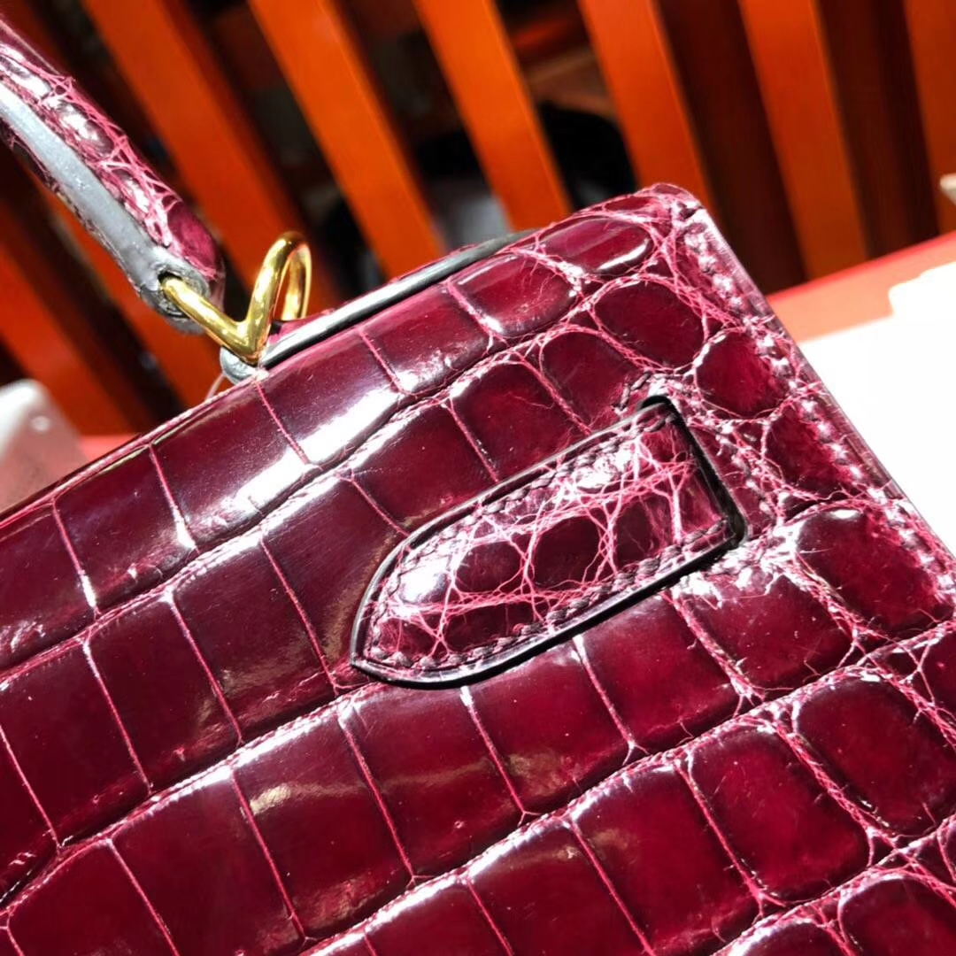 Hermes Kelly28CM 爱马仕波尔多酒红亮光尼罗鳄鱼皮凯莉包 金扣