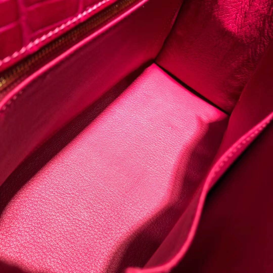 Hermes Kelly28CM 爱马仕天方夜谭紫亮光倒V湾鳄鱼皮凯莉包 金扣