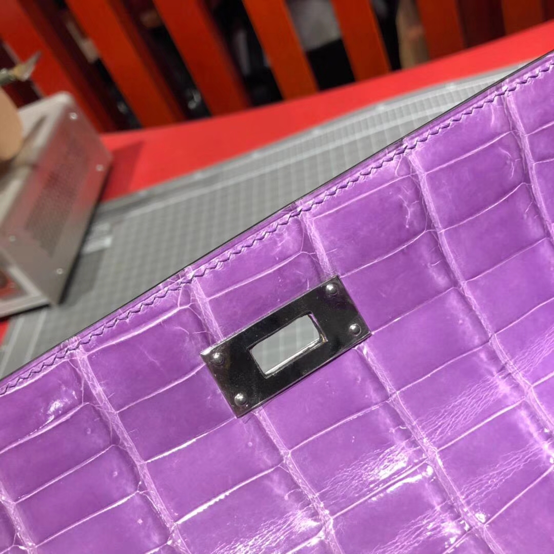 爱马仕新款凯莉包 Hermes Kelly28CM 薰衣草紫亮光尼罗鳄鱼皮 银扣