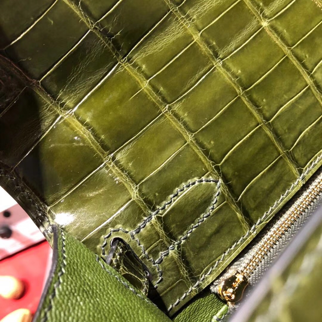 爱马仕凯莉包价格 Hermes Kelly28CM 丛林绿两点尼罗鳄鱼皮 金扣