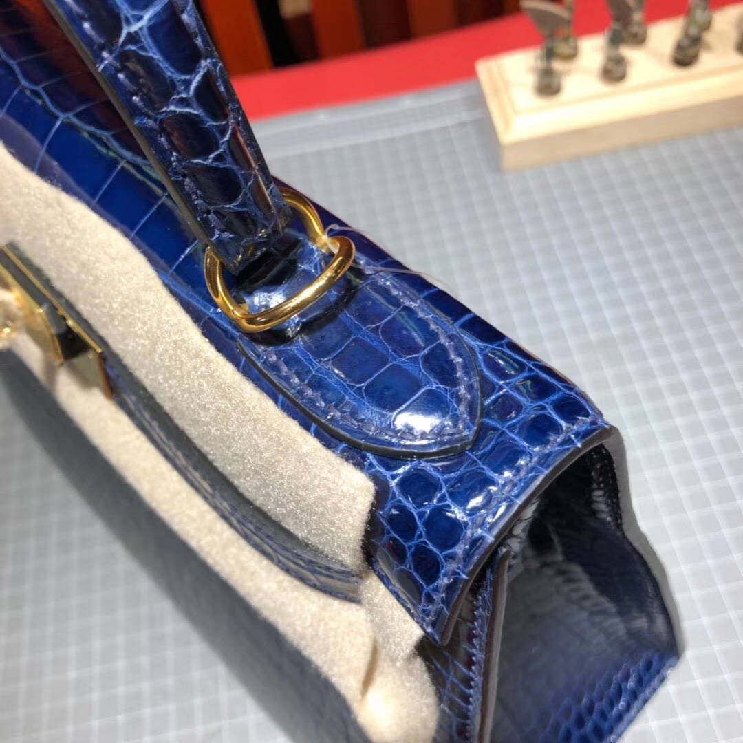 爱马仕Kelly包包 Hermes宝石蓝亮光两点鳄鱼皮凯莉包Kelly28CM 金扣