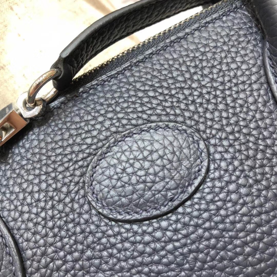 Hermes Bolide27CM 爱马仕黑色Togo牛皮鲨鱼头保龄球包 银扣