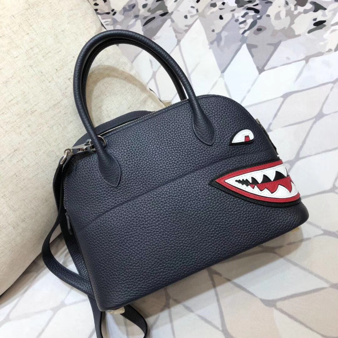 Hermes Bolide27CM 爱马仕黑色Togo牛皮鲨鱼头保龄球包 银扣