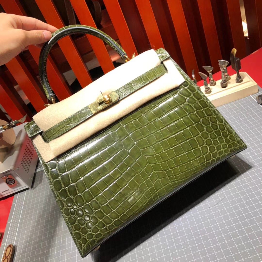 爱马仕凯莉包价格 Hermes Kelly28CM 丛林绿两点尼罗鳄鱼皮 金扣