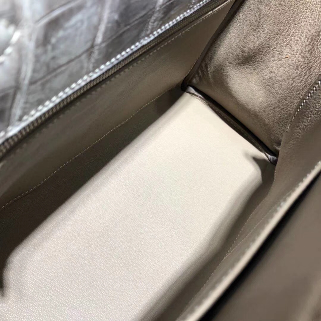 爱马仕凯莉包价格 Hermes Kelly28CM 喜马拉雅色亚光鳄鱼皮 银扣