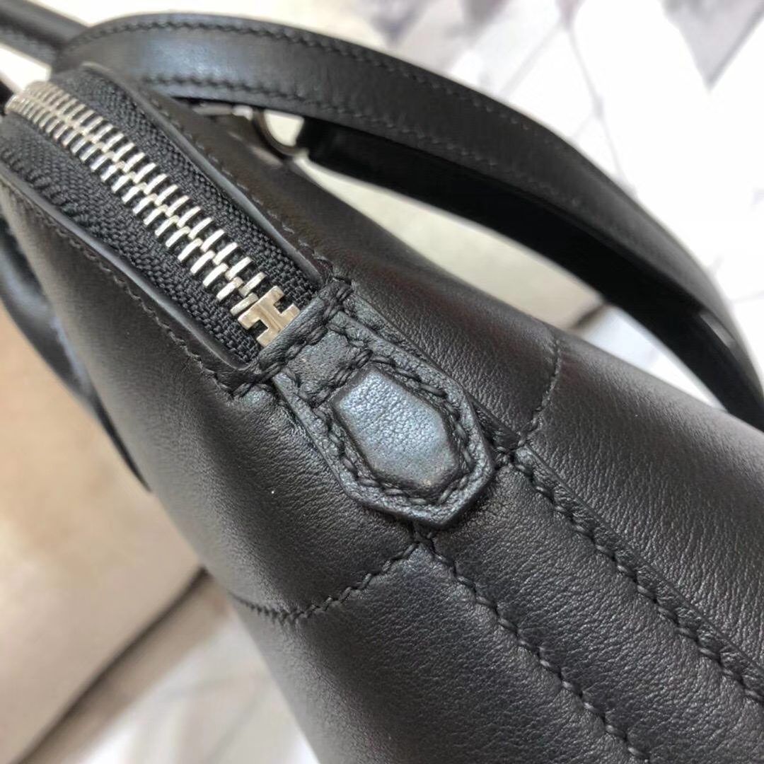 爱马仕包包官网 Hermes爱马仕黑色Swift牛皮保龄球包Bolide27CM 银扣