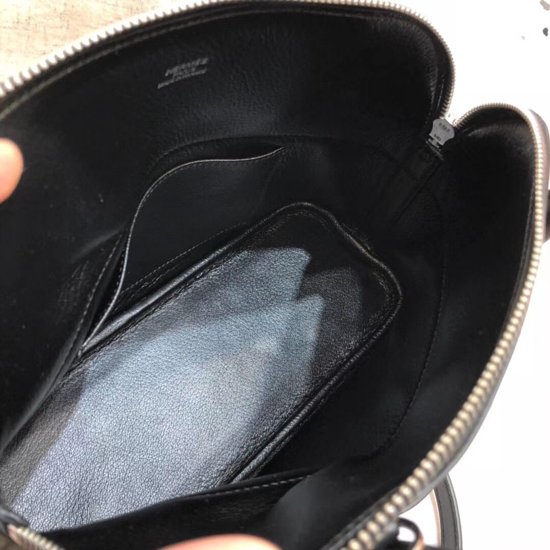 爱马仕包包官网 Hermes爱马仕黑色Swift牛皮保龄球包Bolide27CM 银扣