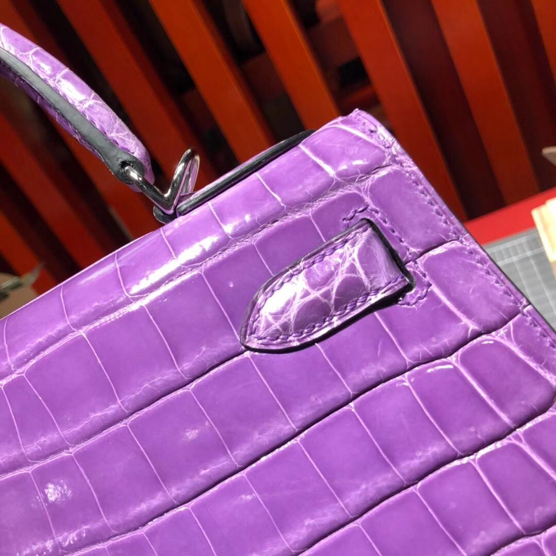 爱马仕新款凯莉包 Hermes Kelly28CM 薰衣草紫亮光尼罗鳄鱼皮 银扣