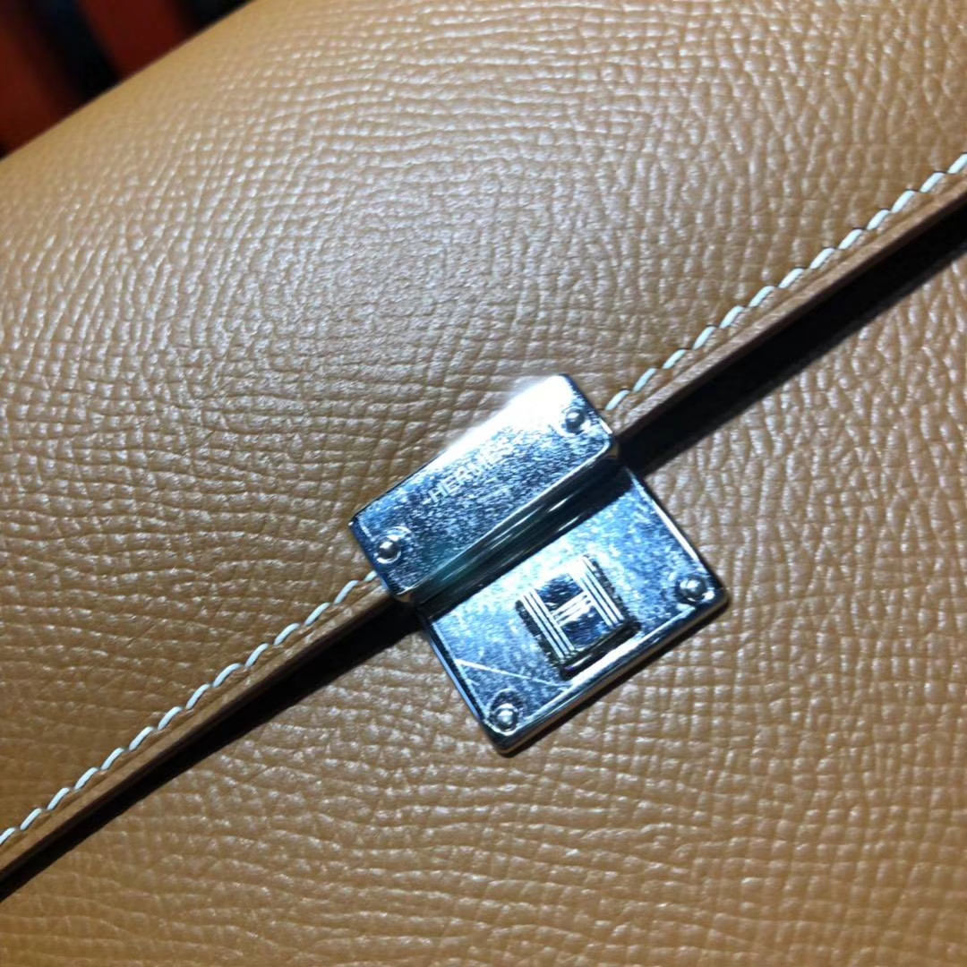 爱马仕新款女包 Hermes Clic16CM 土黄色Epsom牛皮单肩斜挎包 银扣