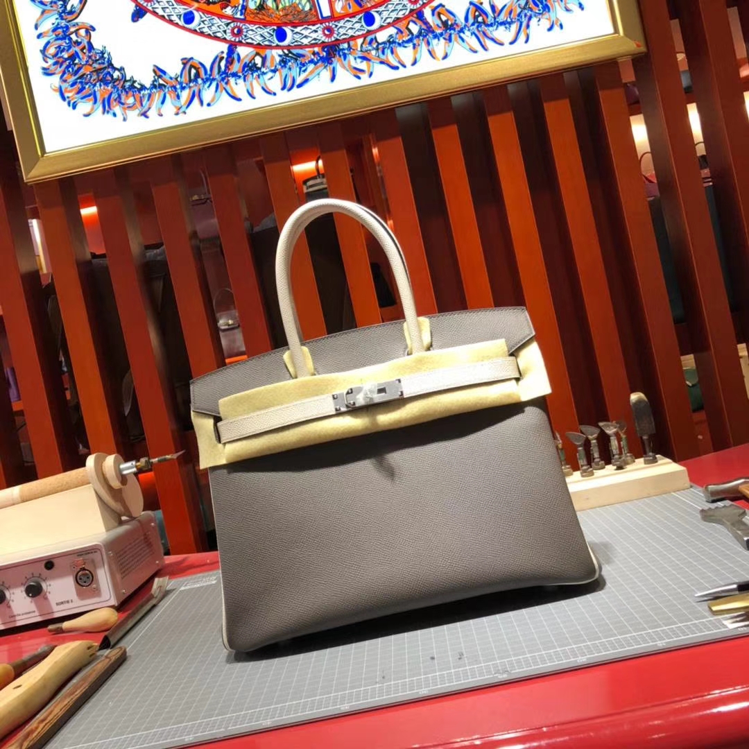爱马仕铂金包价格 Hermes铁灰拼奶昔白原厂掌纹牛皮Birkin30CM 银扣