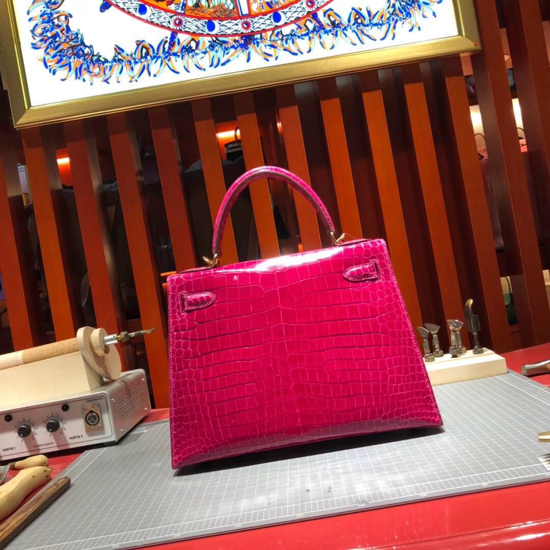 Hermes Kelly28CM 爱马仕天方夜谭紫亮光倒V湾鳄鱼皮凯莉包 金扣