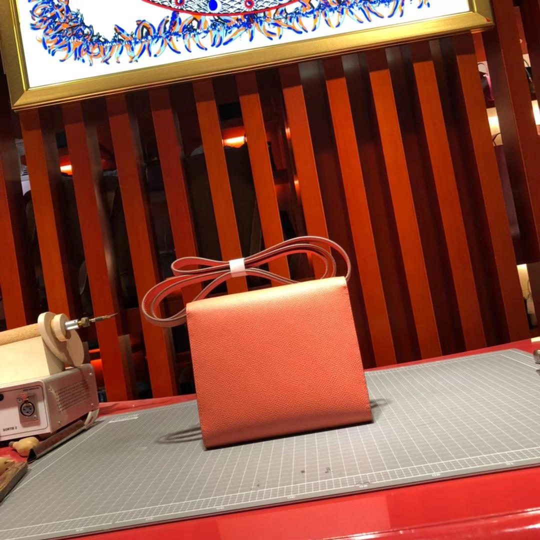 一件代发 Hermes爱马仕进口Epsom牛皮Clic新款单肩斜挎女包16CM 火烈鸟粉