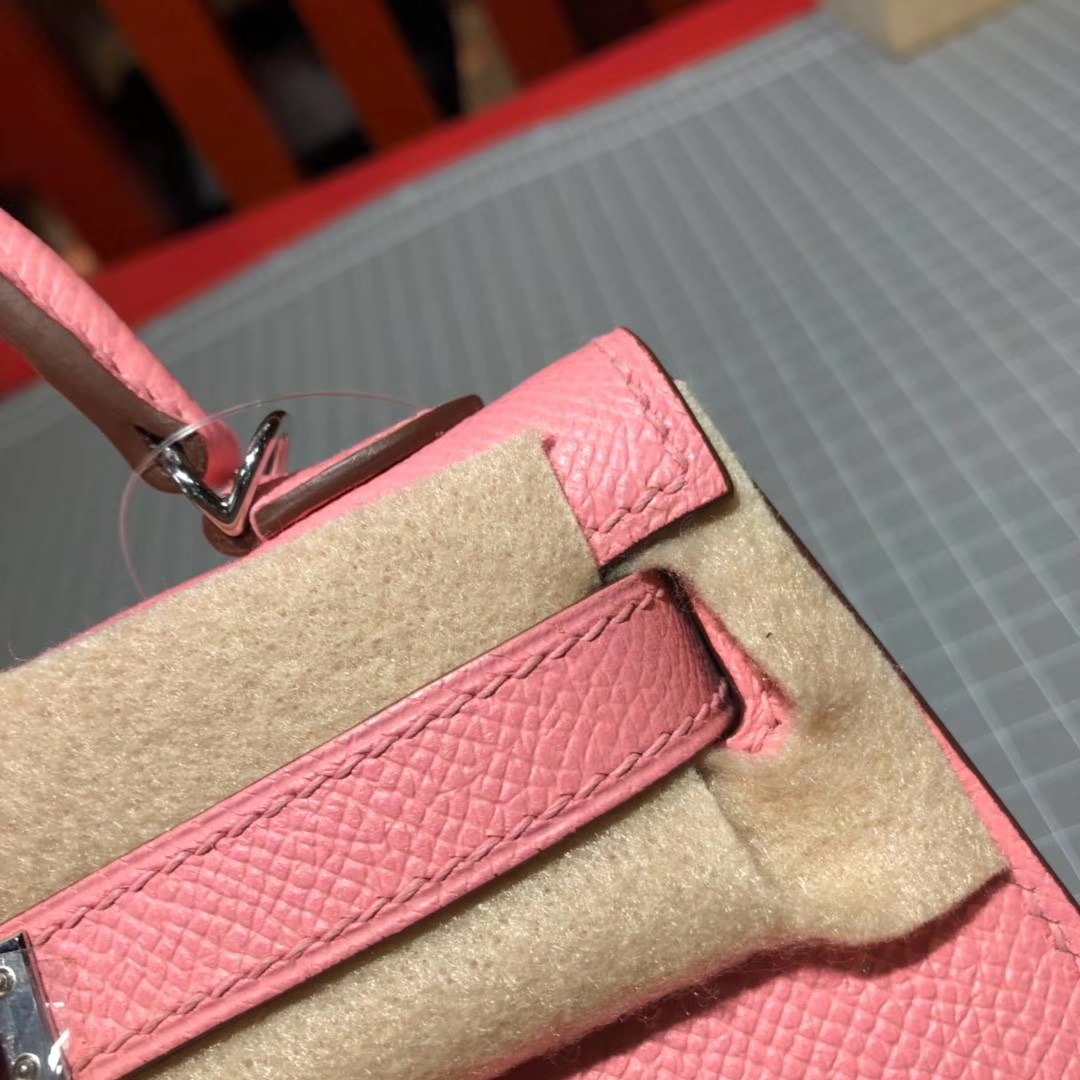 爱马仕包包官网 Hermes Minikelly2代 奶昔粉色顶级Epsom牛皮迷你凯莉包 银扣