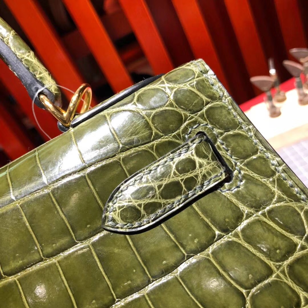 爱马仕凯莉包价格 Hermes Kelly28CM 丛林绿两点尼罗鳄鱼皮 金扣