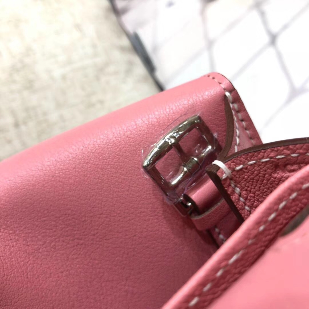 Hermes包包官网 爱马仕Swift平纹牛皮手提斜挎mini Halzan女包 奶昔粉色