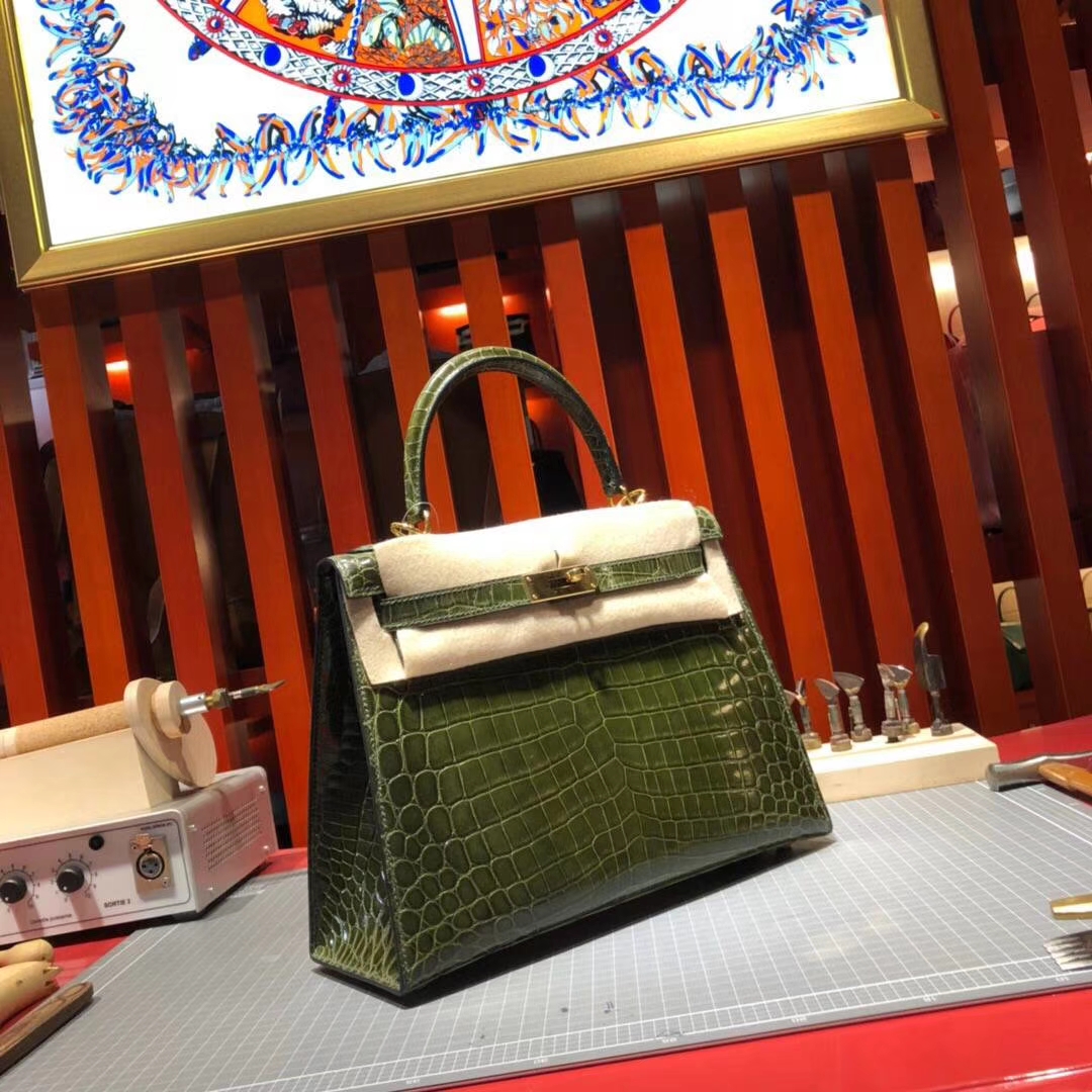 爱马仕凯莉包价格 Hermes Kelly28CM 丛林绿两点尼罗鳄鱼皮 金扣