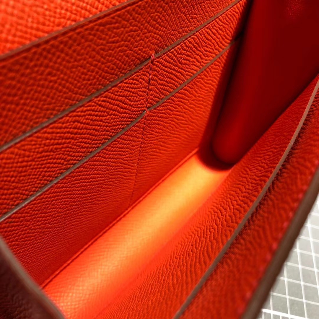 爱马仕包包官网 Hermes Clic 16CM 掌纹牛皮新款单肩斜挎女包 橙色 银扣