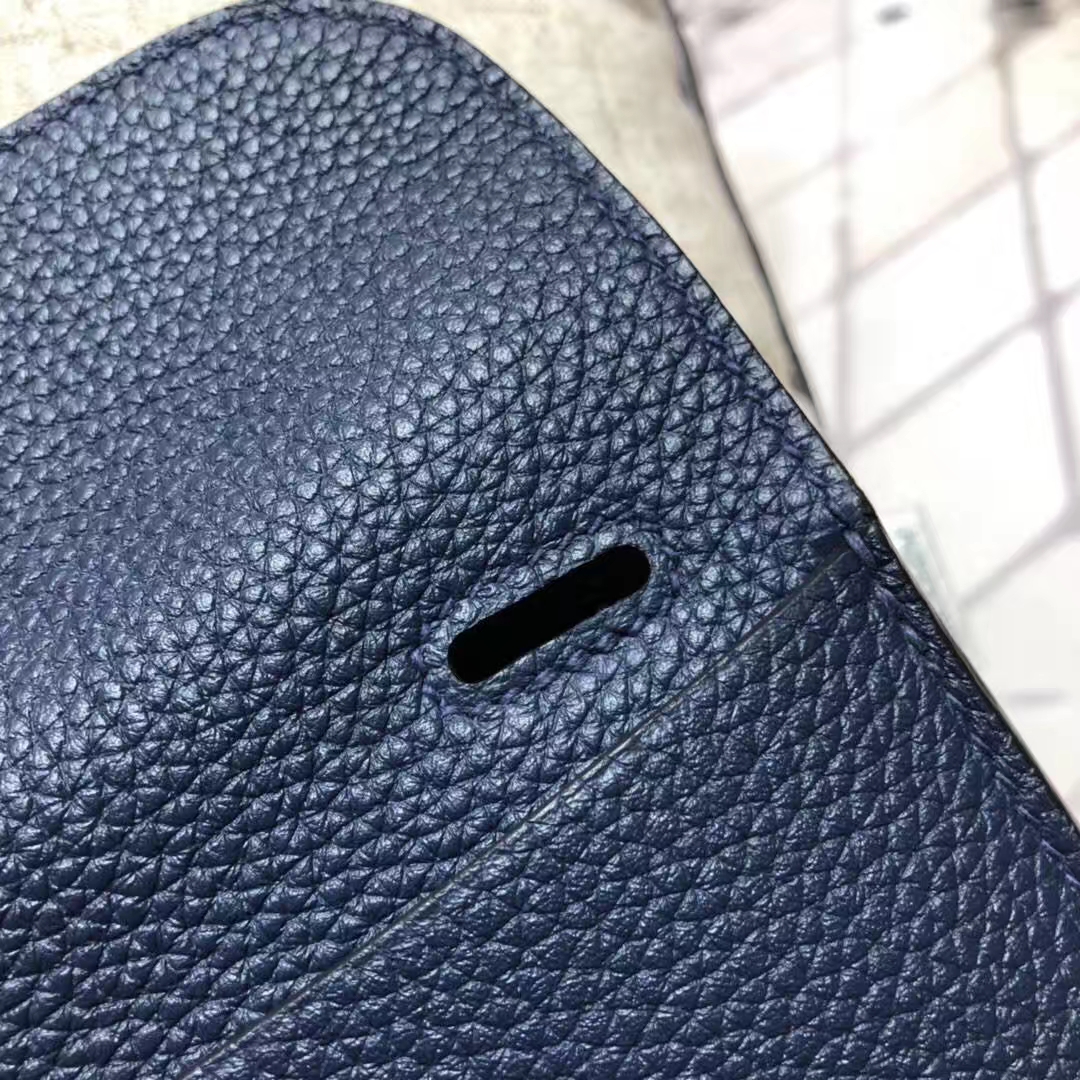 Hermes包包官网 爱马仕原厂Clemence牛皮Halzan包包手提包31CM 宝石蓝