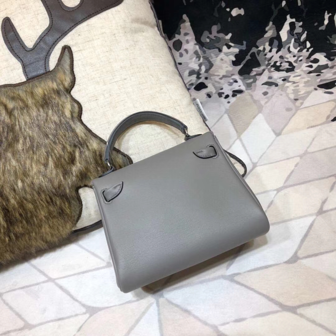 广州白云皮具城 Hermes Kelly Doll爱马仕凯莉娃娃包 铁灰色顶级Swift牛皮 银扣