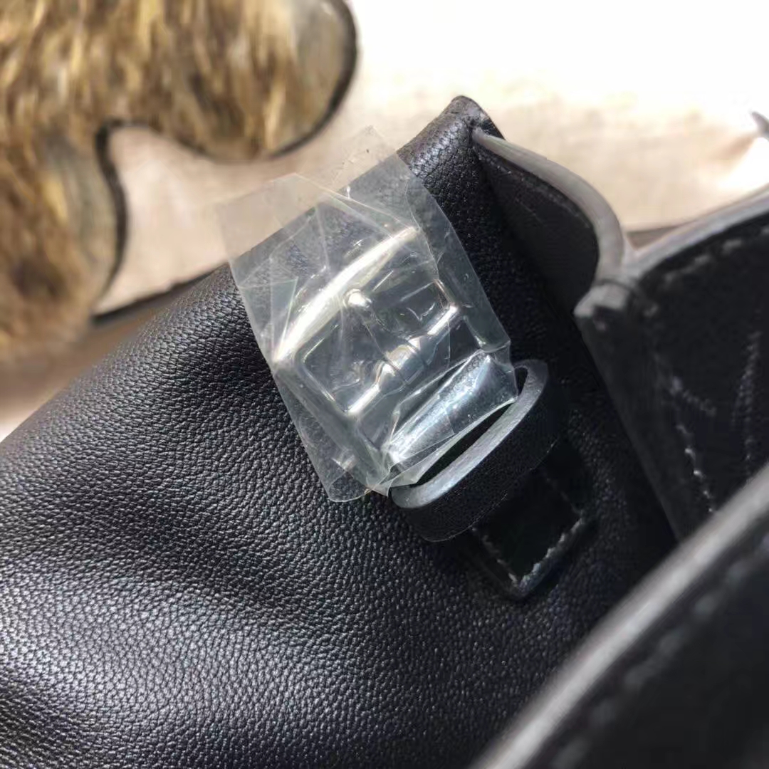 爱马仕包包官网 Hermes Halzan31CM 黑色原厂Swift牛皮手提包 银扣