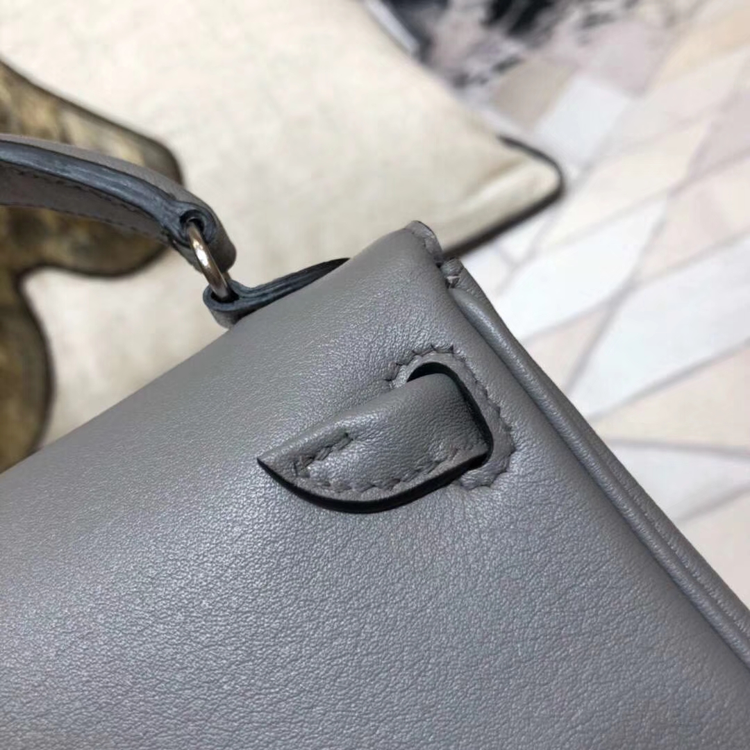 广州白云皮具城 Hermes Kelly Doll爱马仕凯莉娃娃包 铁灰色顶级Swift牛皮 银扣