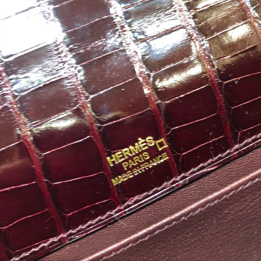 Hermes Minikelly22CM 爱马仕波尔多酒红亮光鳄鱼皮迷你凯莉包手拿包 金扣