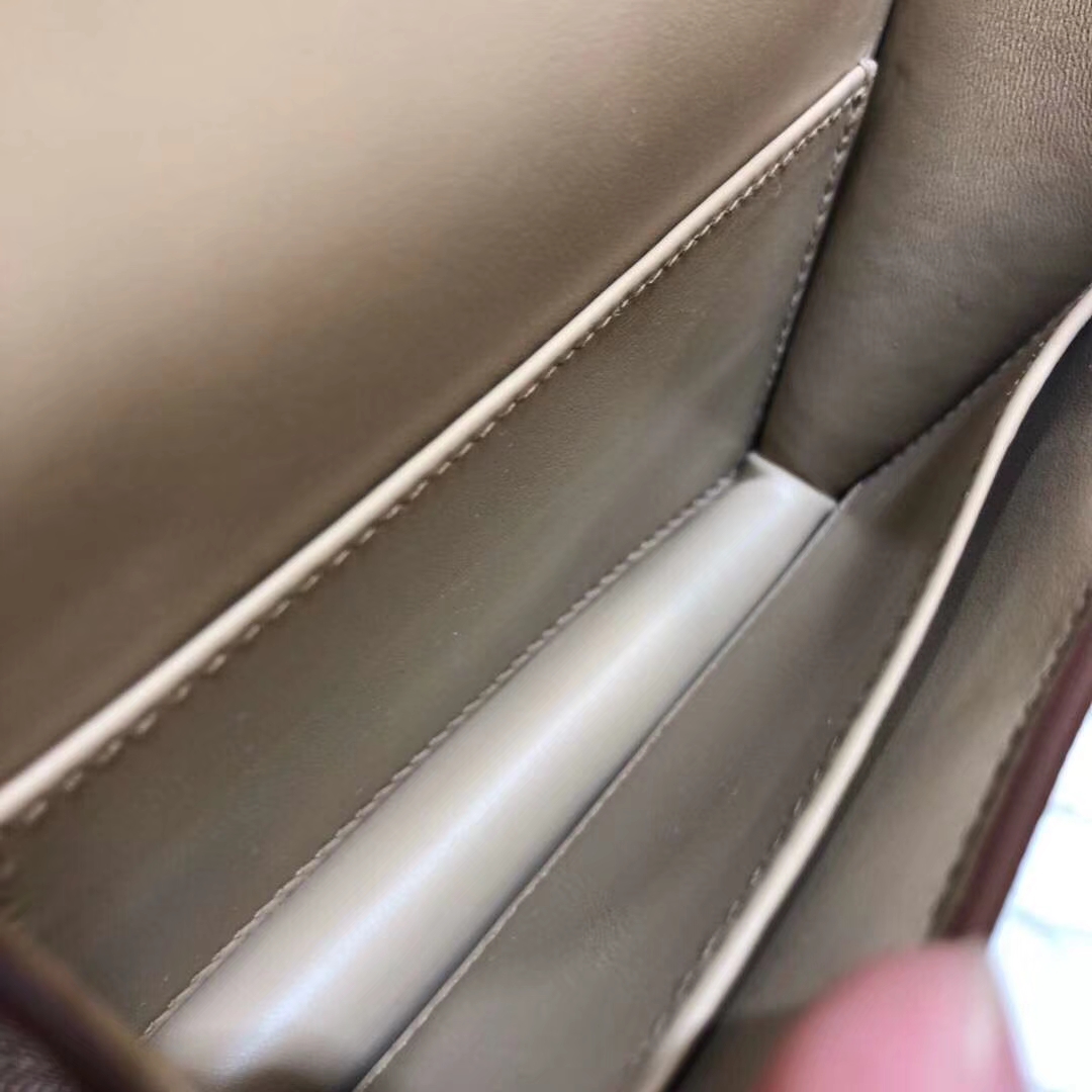 爱马仕空姐包价格 Hermes Constance19CM 杏色蜥蜴背皮康斯坦包 金扣