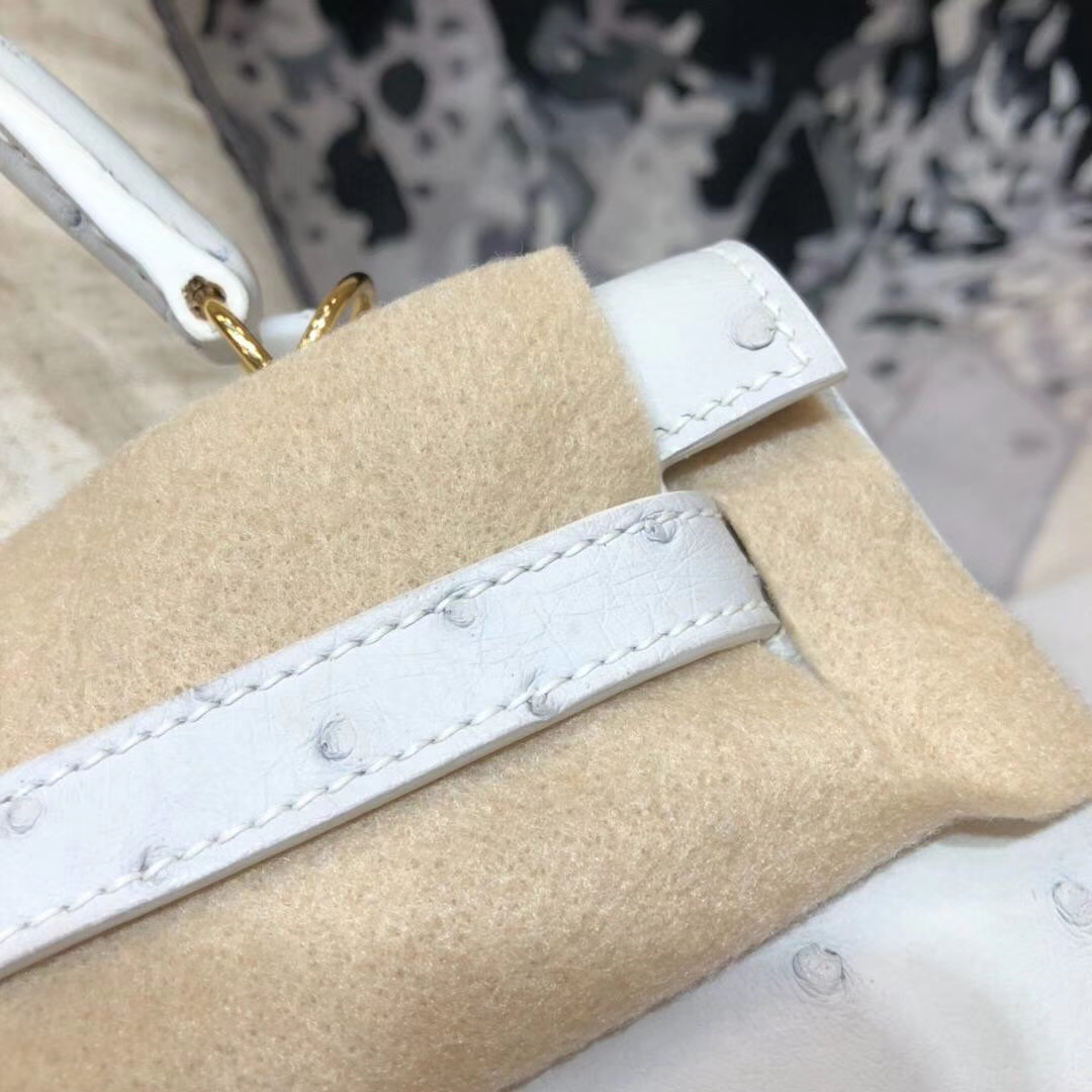爱马仕凯莉包价格 Hermes纯白色顶级鸵鸟皮Kelly25CM 金扣