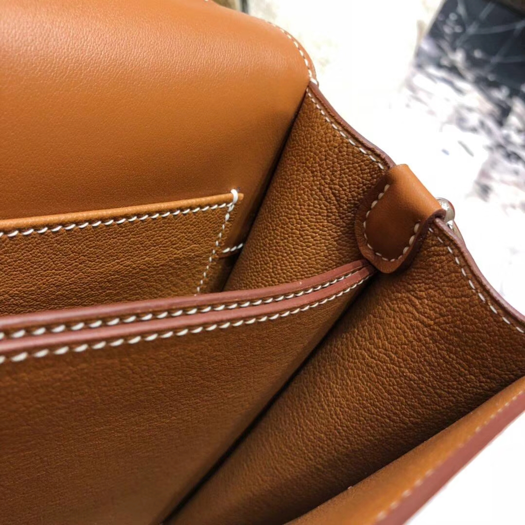 Hermes Roulis24CM 爱马仕土黄色Swift牛皮拼帆布猪鼻子包斜挎包 银扣