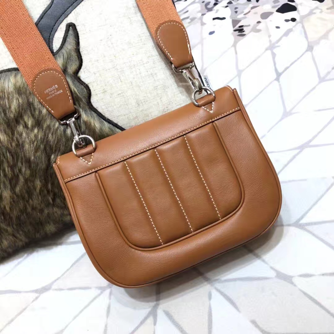 爱马仕新款女包 Hermes Parfums单肩斜挎包包 土黄色原厂Swift牛皮