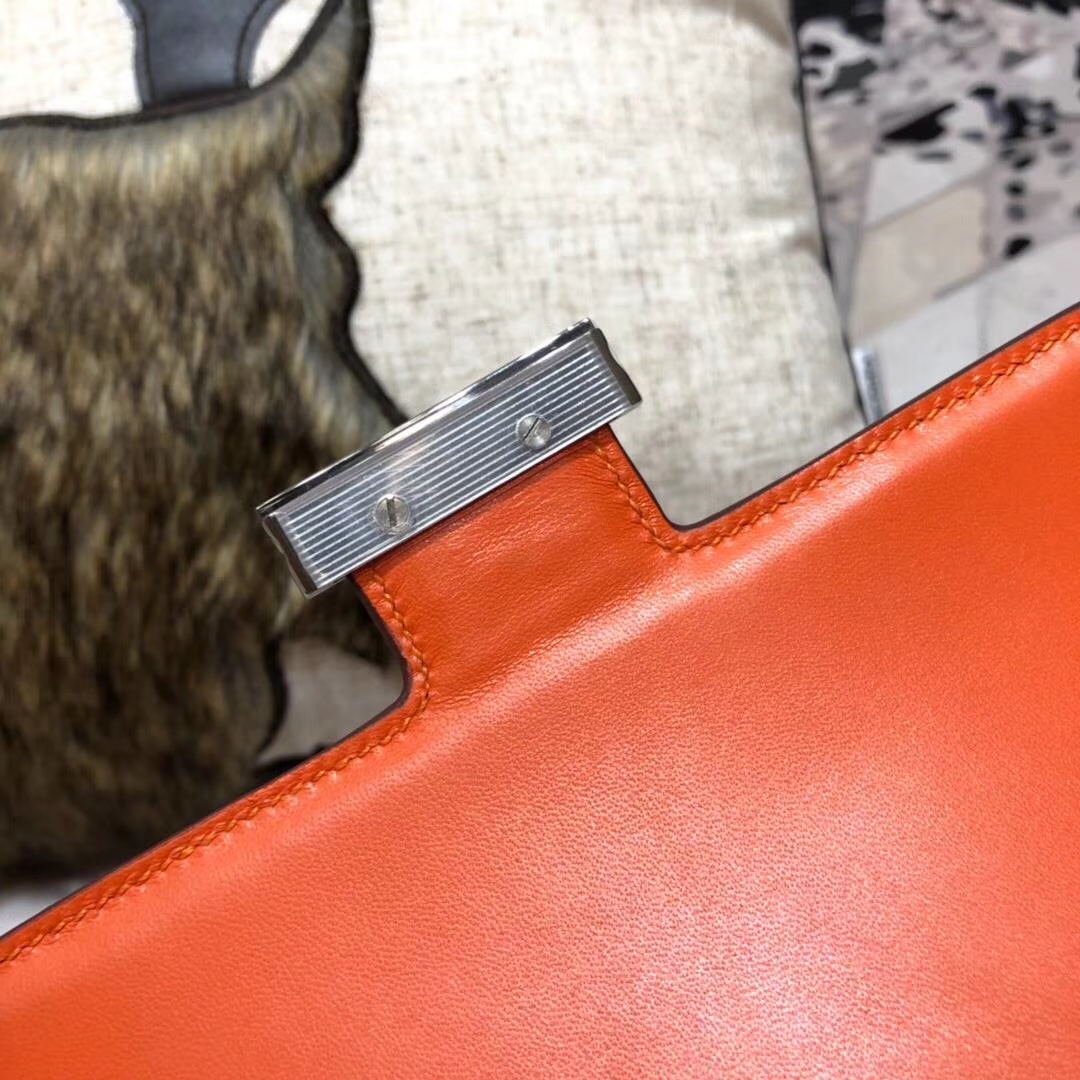 爱马仕空姐包尺寸 Hermes Constance23CM CC93橙色原厂Swift牛皮 银扣