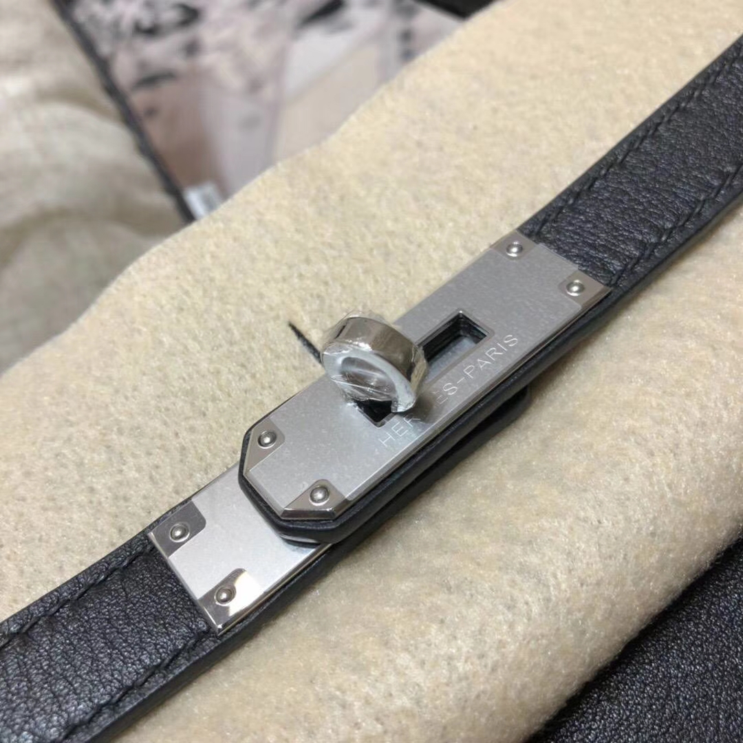 爱马仕凯莉包价格 Hermes原厂Swift牛皮Kelly包包32CM CK89黑色 银扣