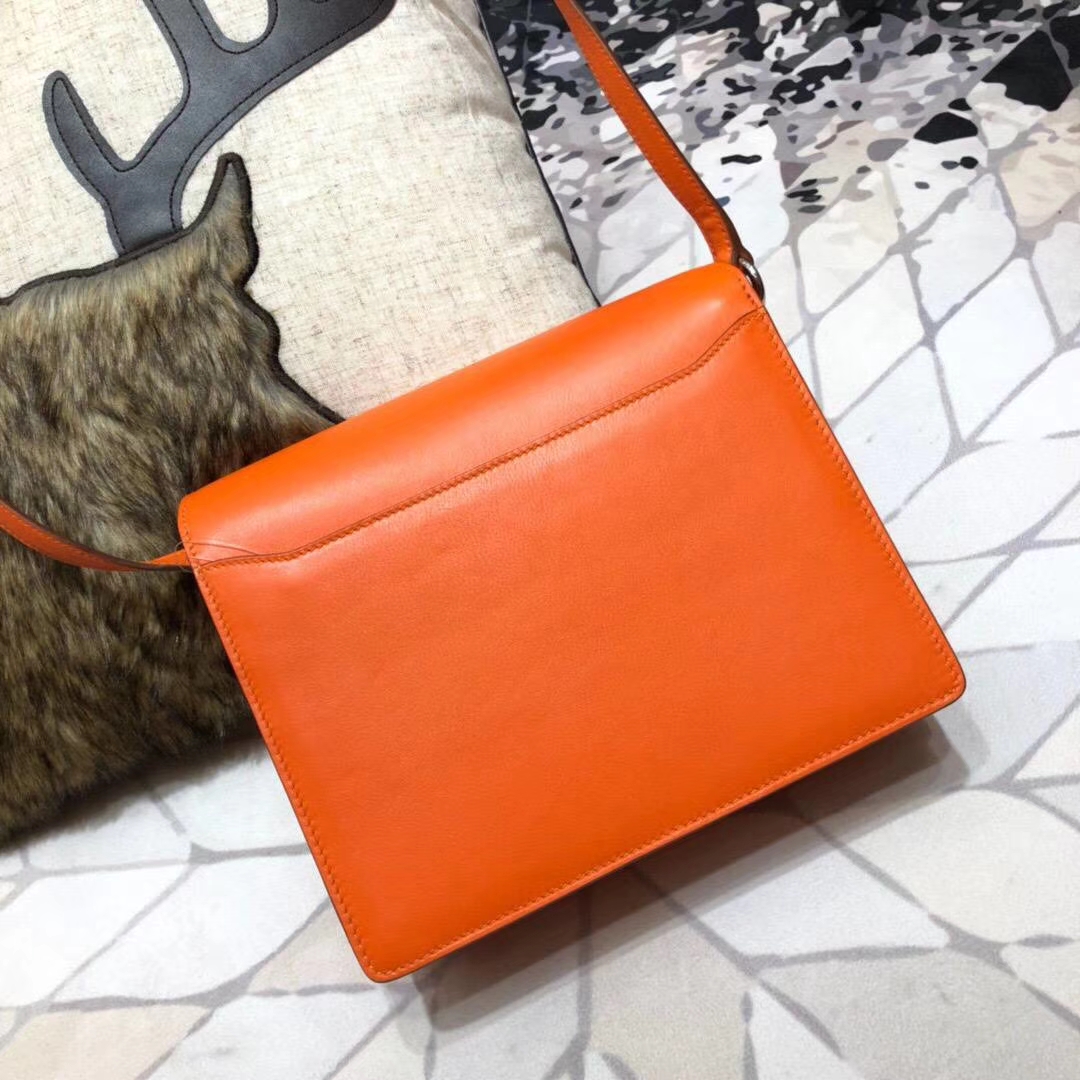 爱马仕猪鼻子包 Hermes Roulis24CM 橙色原厂Swift牛皮单肩包 银扣