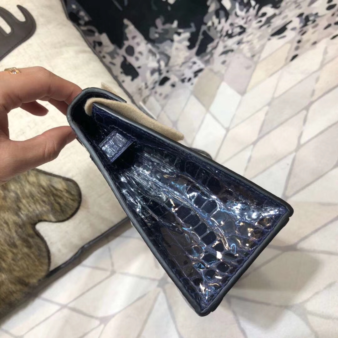 Hermes包包官网 爱马仕宝石蓝美洲鳄鱼皮迷你凯莉包Minikelly手包22CM 金扣