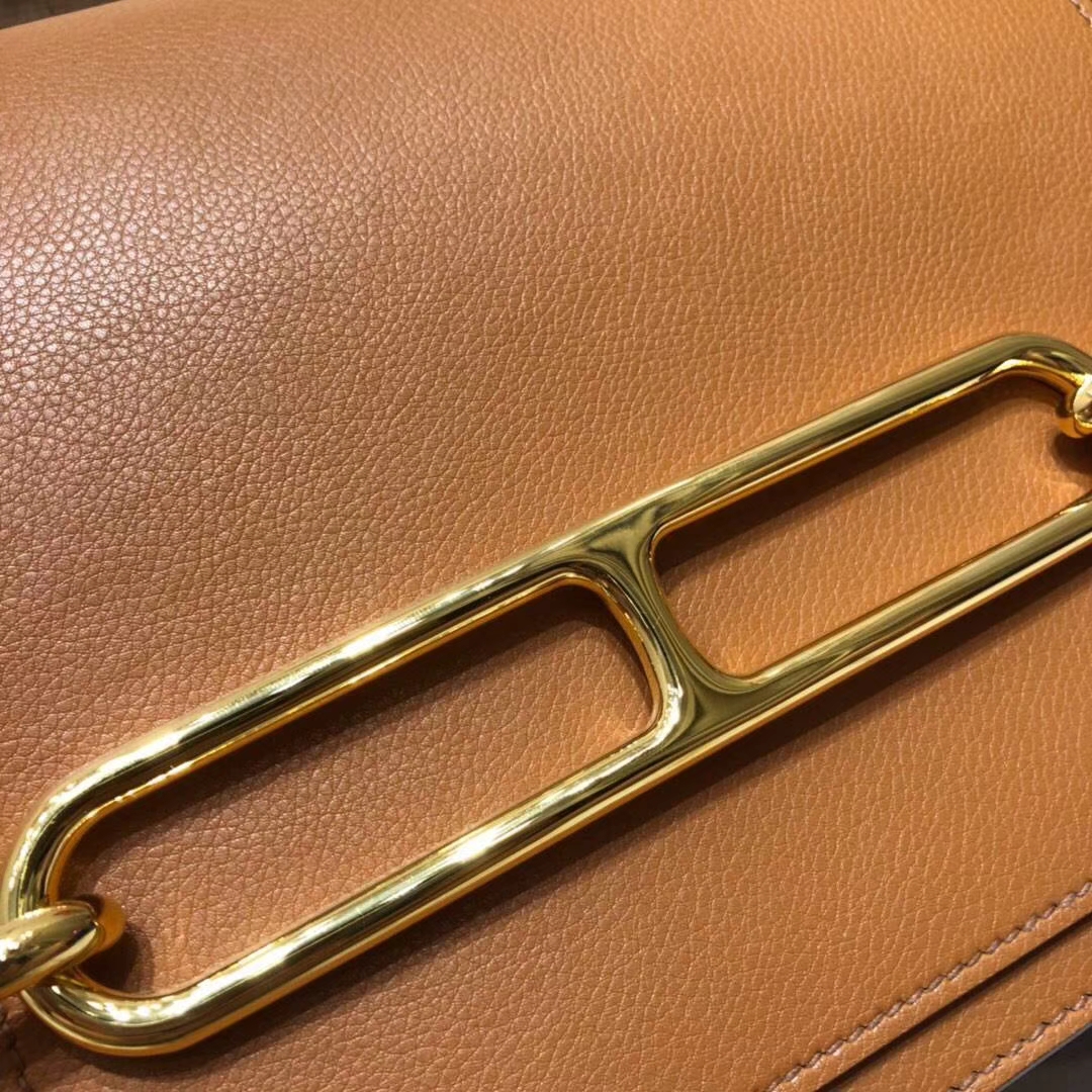 Hermes包包官网 爱马仕原厂Eve牛皮猪鼻子包Roulis24CM 土黄色